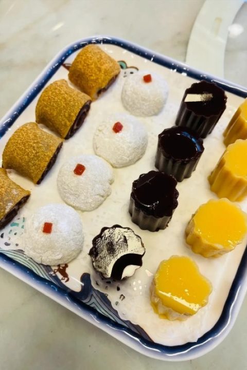 Aiwowo (Steamed Rice Cakes with Sweet Stuffing)-Food Guide-Beijing Aiwowo (Steamed Rice Cakes with Sweet Stuffing)