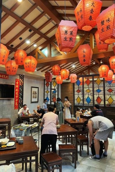 Da Hu Chun Restaurant-Food Guide-Shanghai Authentic Shanghai Cuisine: Da Hu Chun (Sichuan Middle Road Branch) - A Time-Honored Brand.