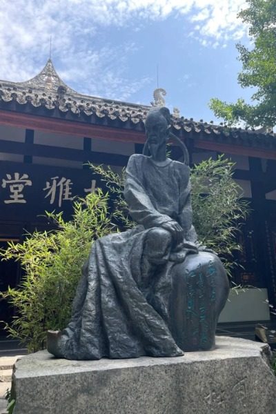 Daya Hall-dufu thatched house museum-Chengdu Tours Daya Hall of the Dufu Thatched House Museum in Cheng du.