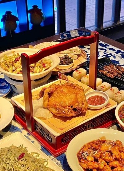 Gourd Chicken 1-Food Guide-Xi’an Gourd chicken is a renowned dish in Xi'an cuisine, famous for its crispy skin and tender, flavorful meat.