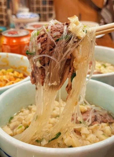 Lamb Paomo 2-Food Guide-Xi’an Lamb paomo is a standout Xi'an food, known for its delicious combination of tender lamb and pieces of flatbread immersed in flavorful soup.