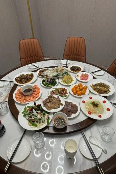Lao Sun Jia Restaurant 2-Food Guide-Xi’an The Xi'an cuisine at Lao Sun Jia Restaurant, a time-honored establishment in Xi'an.