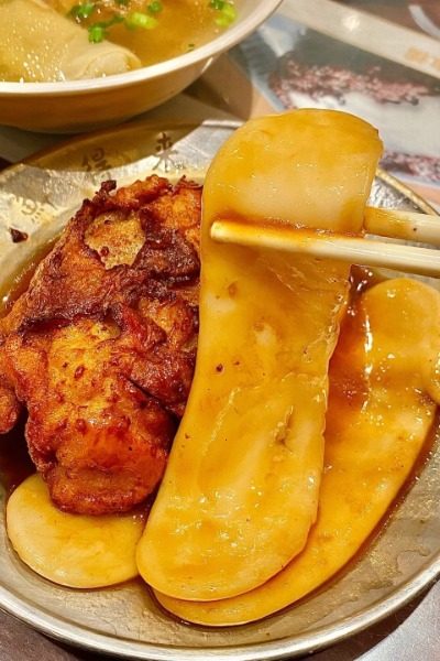 Pork Ribs with Rice Cake-Food Guide-Shanghai Authentic Shanghai Cuisine: Pork Ribs with Rice Cake.