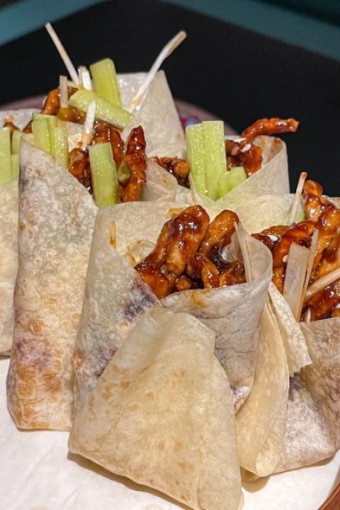 Pork with Bean Sauce-Food Guide-Beijing Shredded pork in Beijing sauce, packed with vegetables and meat strips.