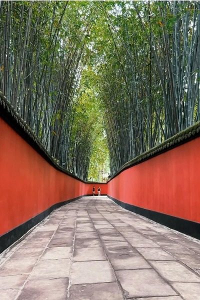 Red Wall Corridor-chengdu wu hou shrine-Chengdu Travel Red Wall Corridor at Chengdu Wu Hou Shrine, one of the Chengdu attractions.