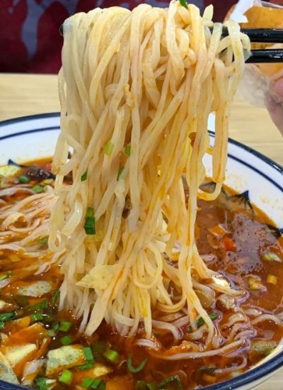 Saazi Noodles 2-Food Guide-Xi’an Saazi noodles are a beloved specialty in Xi'an, known for their hearty toppings and vibrant colors, creating a deliciously satisfying dish.