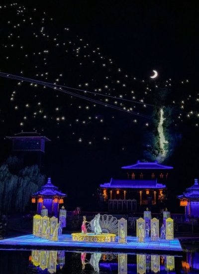 Show 10-Everlasting Regret-Xi’an The backdrop of "The Song of Everlasting Regret" in Xi'an features Lishan lit up with countless lights.