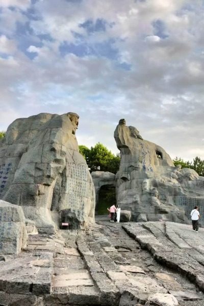 Soul of Poetry-Tang Paradise-Xi’an Soul of Poetry Sculpture at Tang Paradise, Xi'an