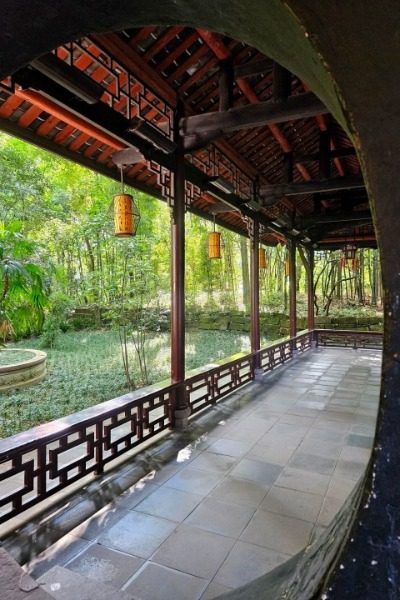 View 1-dufu thatched house museum-Chengdu Tours The beautiful scenery of the Du Fu Thatched House Museum in Cheng du.