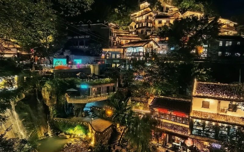View 2-Xiahao Old Street-Chongqing (1) At night, the lights illuminate Xiahao Old Street in Chongqing.