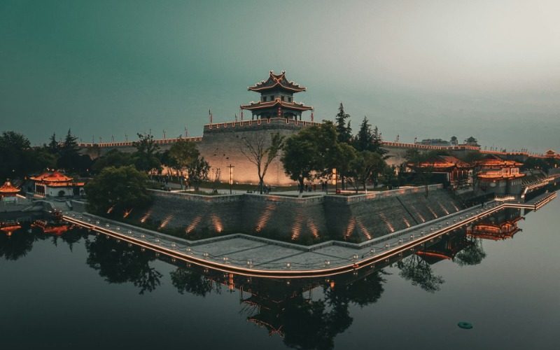 View 2-Xi’an City Wall-Xi’an The moat outside the Xi'an City Wall.