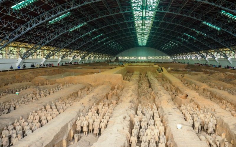 View-Terracotta Army-Xi’an Pit 1 of the Terracotta Warriors contains over a thousand warrior figures.