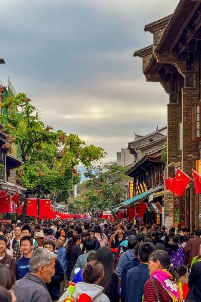 crowd 2-Time Guide-China Travel Guide crowd 2-Time Guide-China Travel Guide