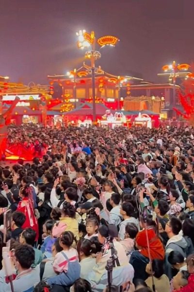 crowd 7-Time Guide-China Travel Guide crowd 7-Time Guide-China Travel Guide